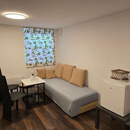 Beautiful 2 Rooms Apartment In Klofta,Near Oslo Airport& Oslo Dış mekan fotoğraf
